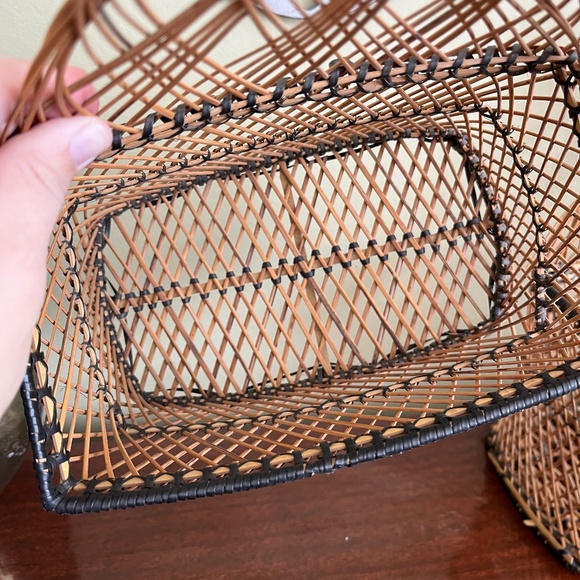 Vintage Wicker Wall Hanging Baskets (Pair) - Picture 3 of 9